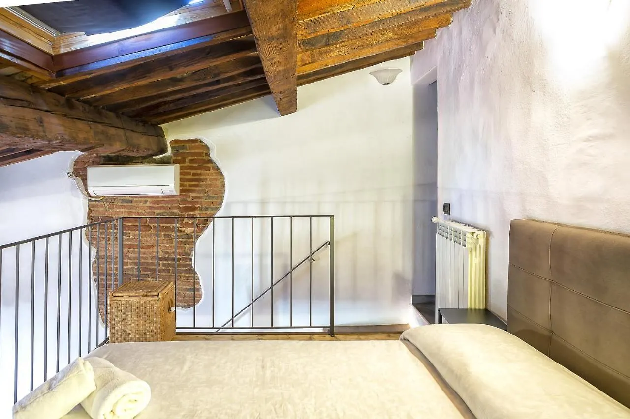 San Zanobi Mezzanine Apartment Florence